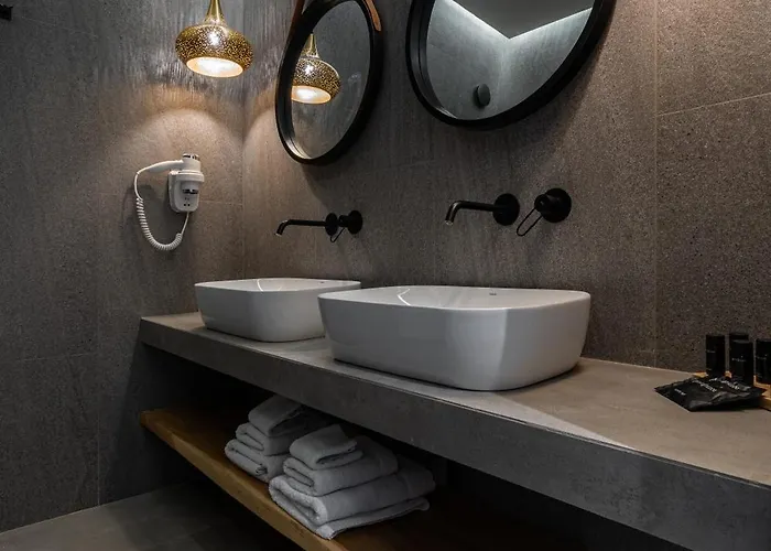 Kea Paradise Aparthotel 4*